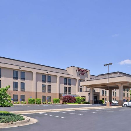 Hampton Inn Стантън Екстериор снимка