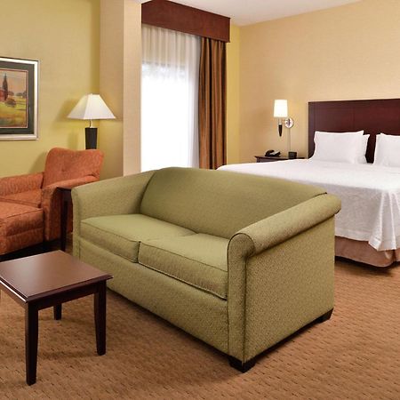 Hampton Inn Стантън Екстериор снимка