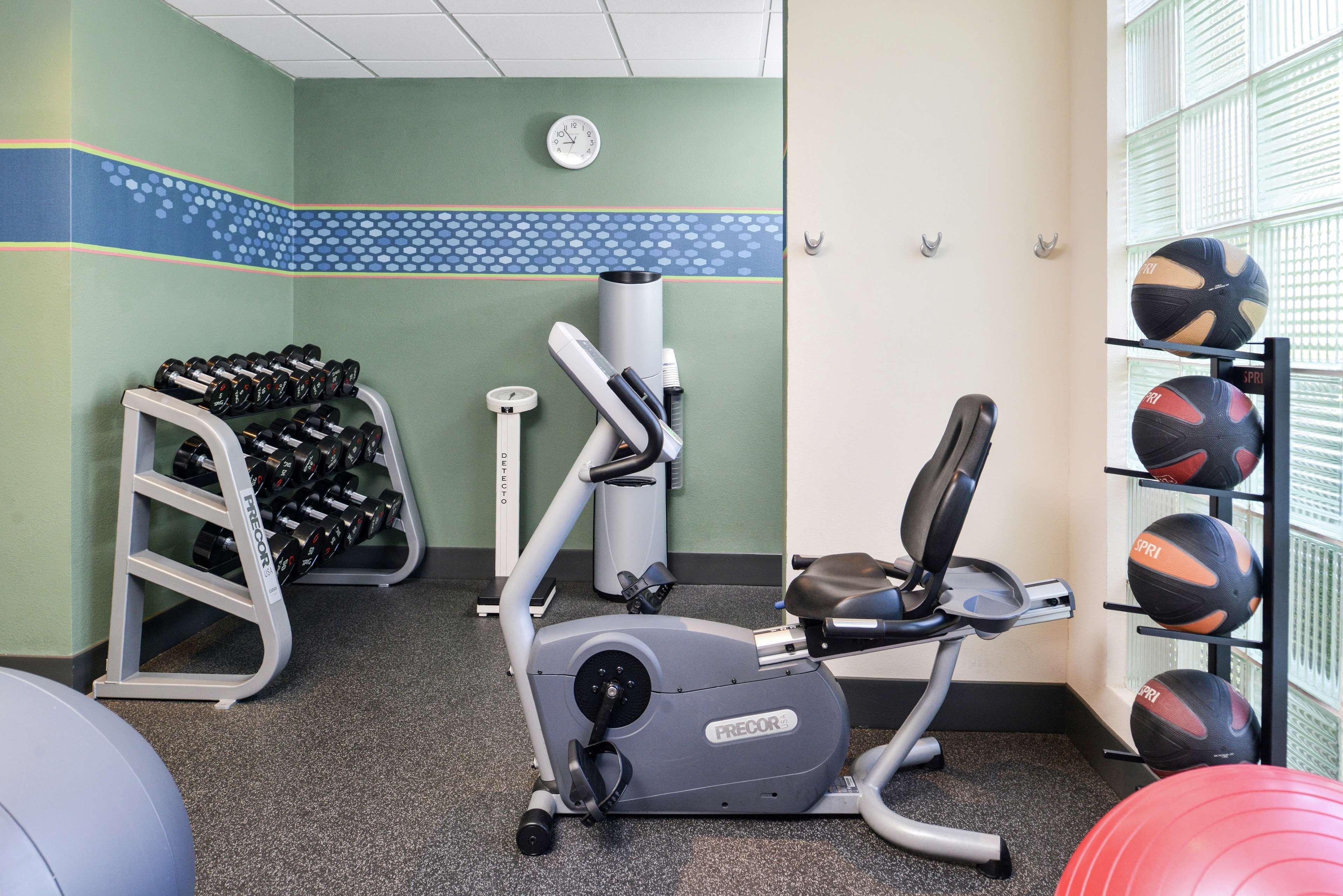 Hampton Inn Стантън Екстериор снимка