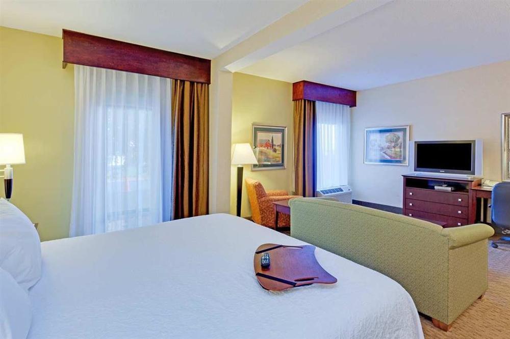 Hampton Inn Стантън Стая снимка
