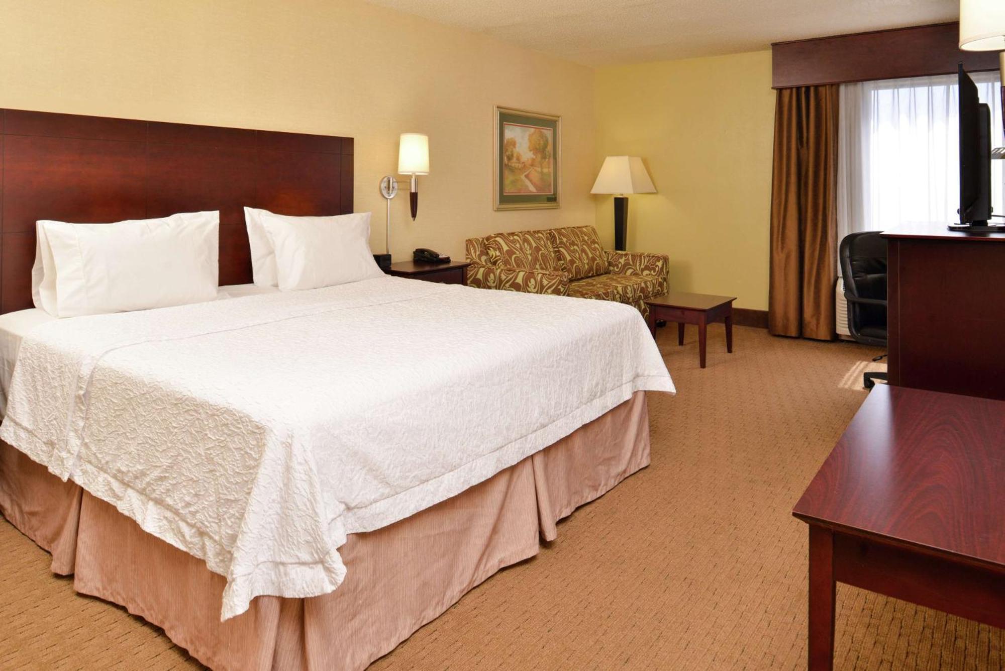 Hampton Inn Стантън Екстериор снимка