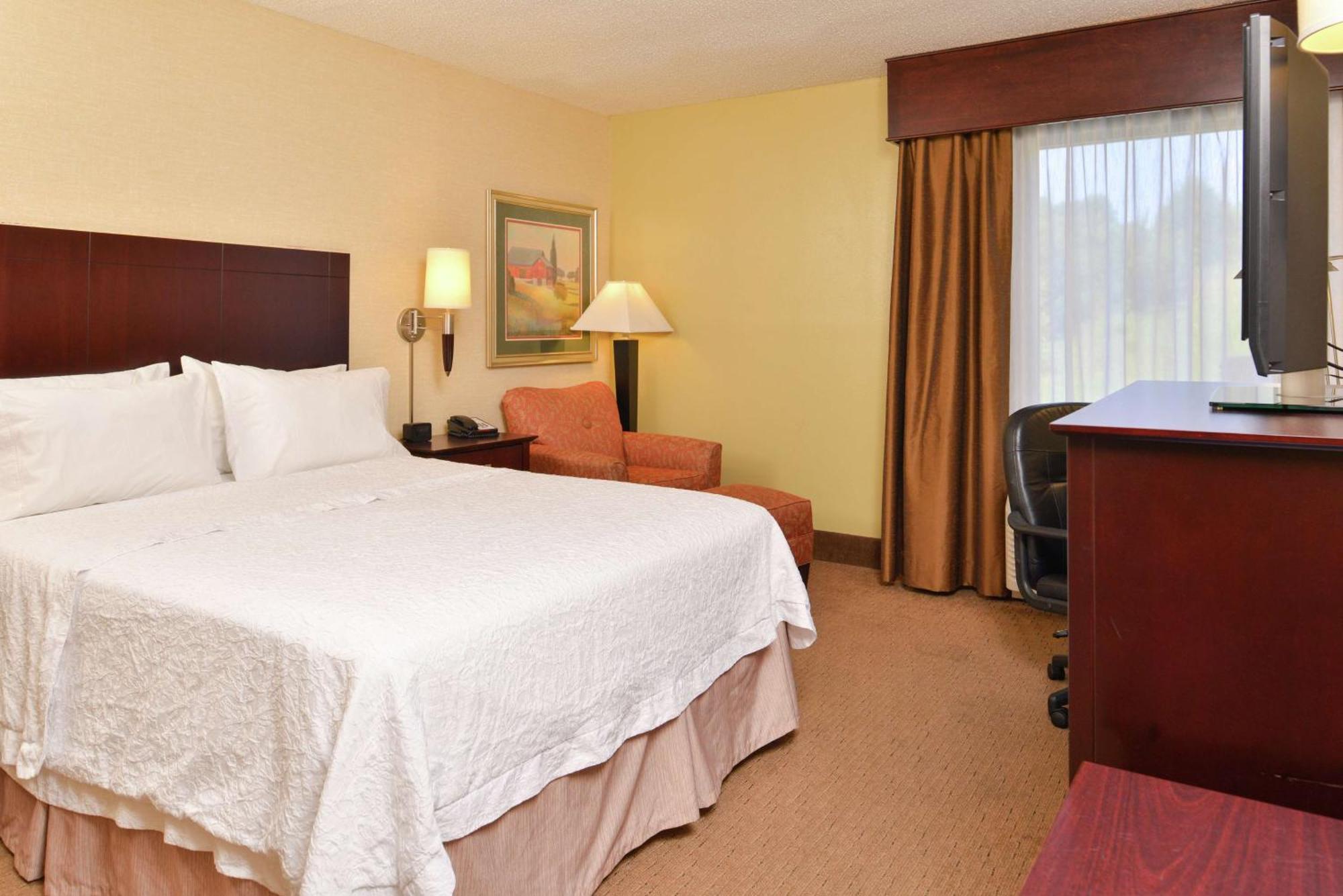 Hampton Inn Стантън Екстериор снимка
