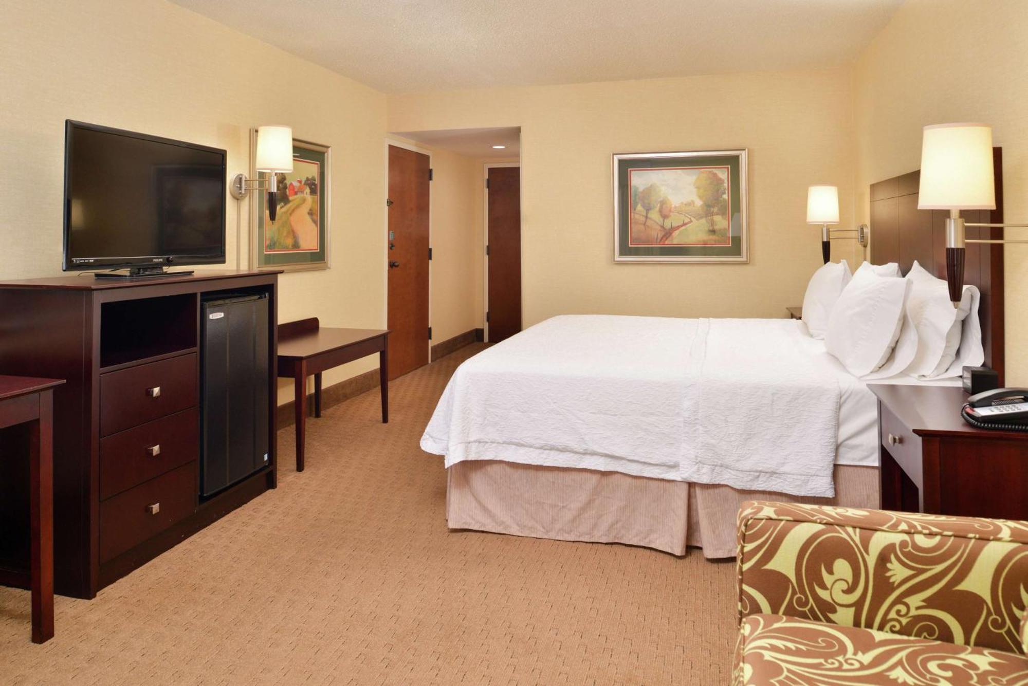 Hampton Inn Стантън Екстериор снимка