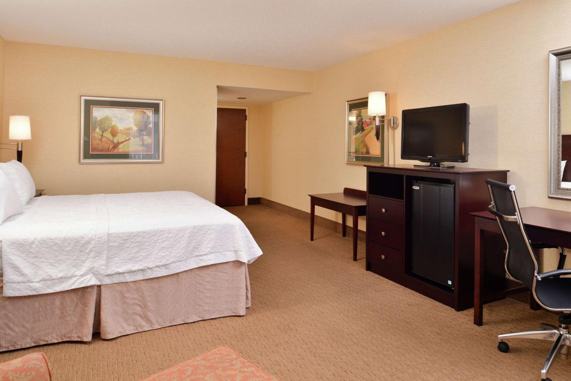 Hampton Inn Стантън Екстериор снимка