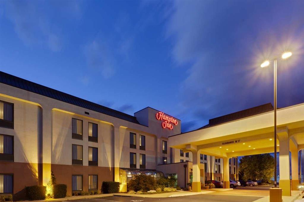 Hampton Inn Стантън Екстериор снимка