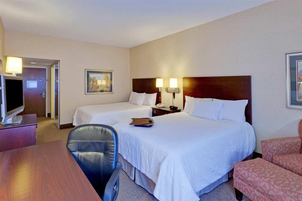 Hampton Inn Стантън Стая снимка