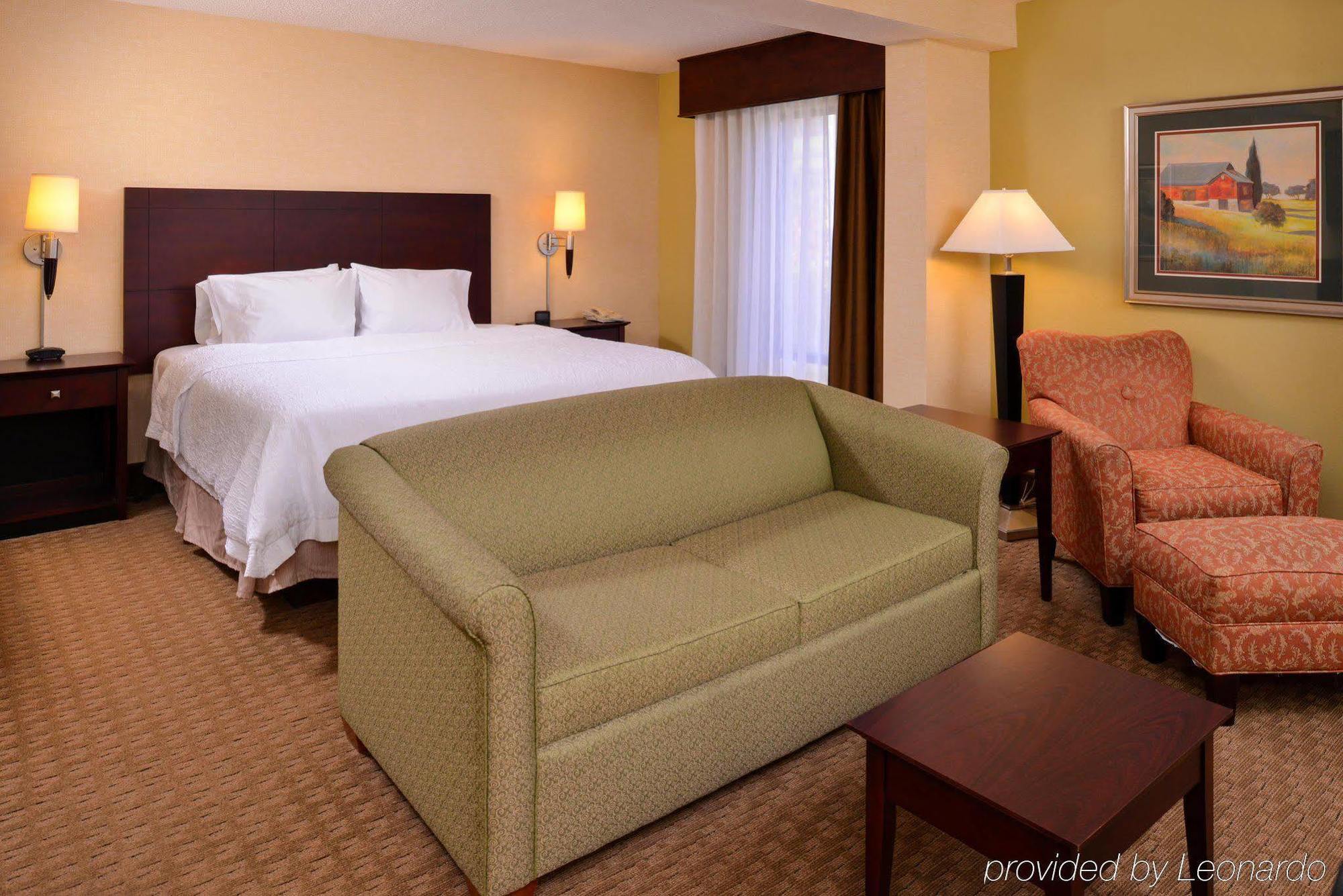 Hampton Inn Стантън Екстериор снимка