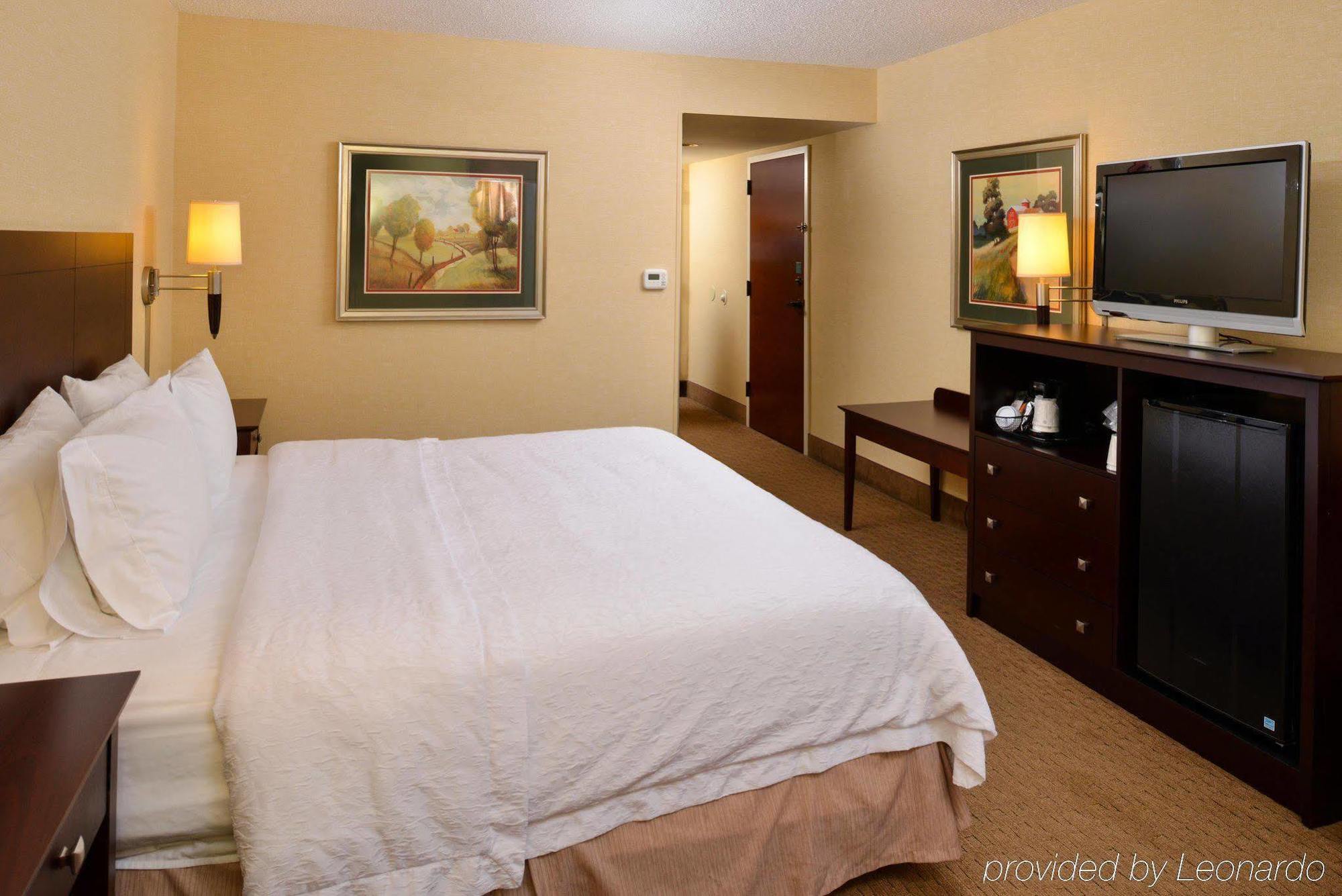 Hampton Inn Стантън Екстериор снимка